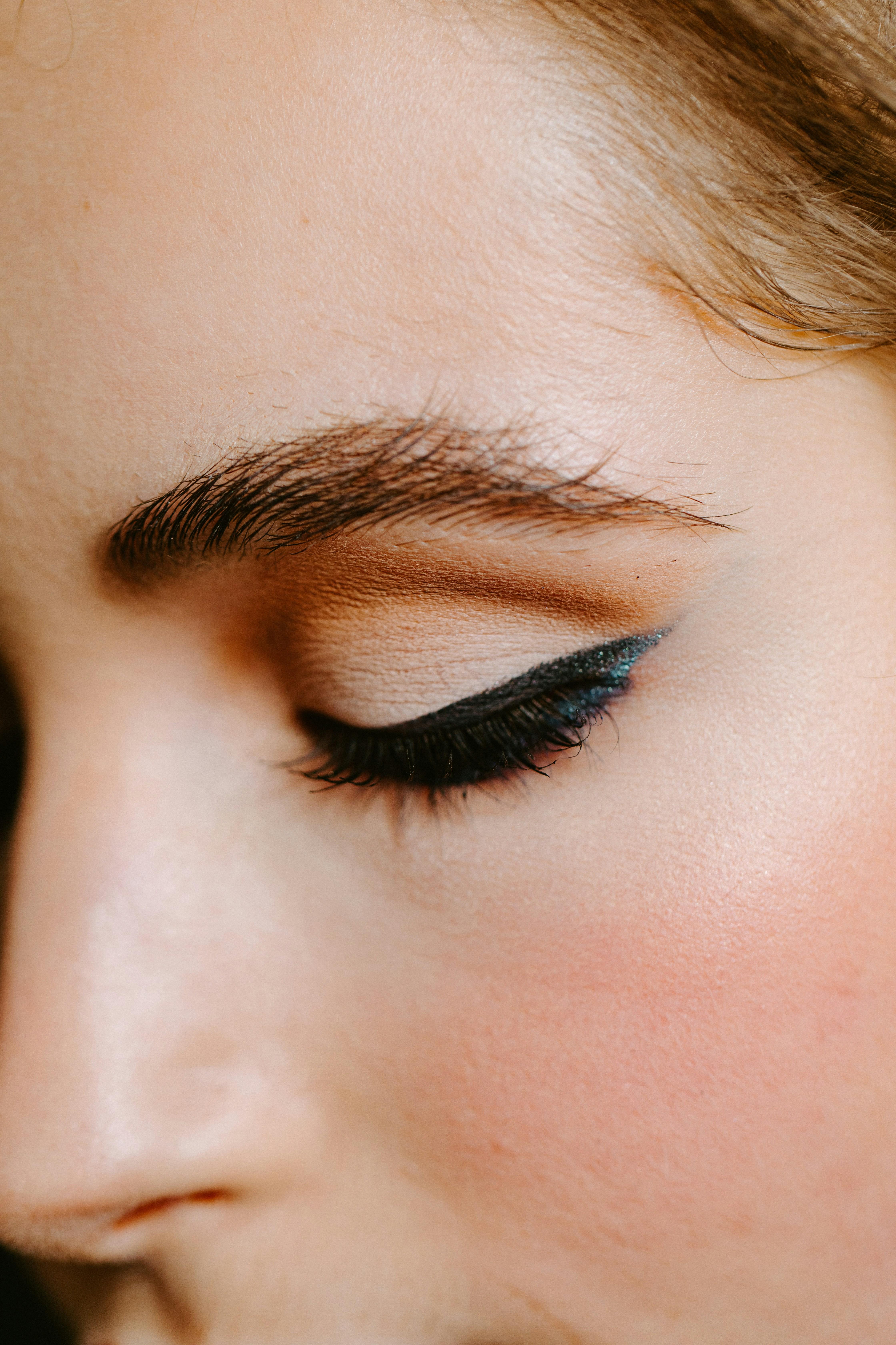 Breathing Life ⁢into Myth: The Role of ‍Makeup and Prosthetics