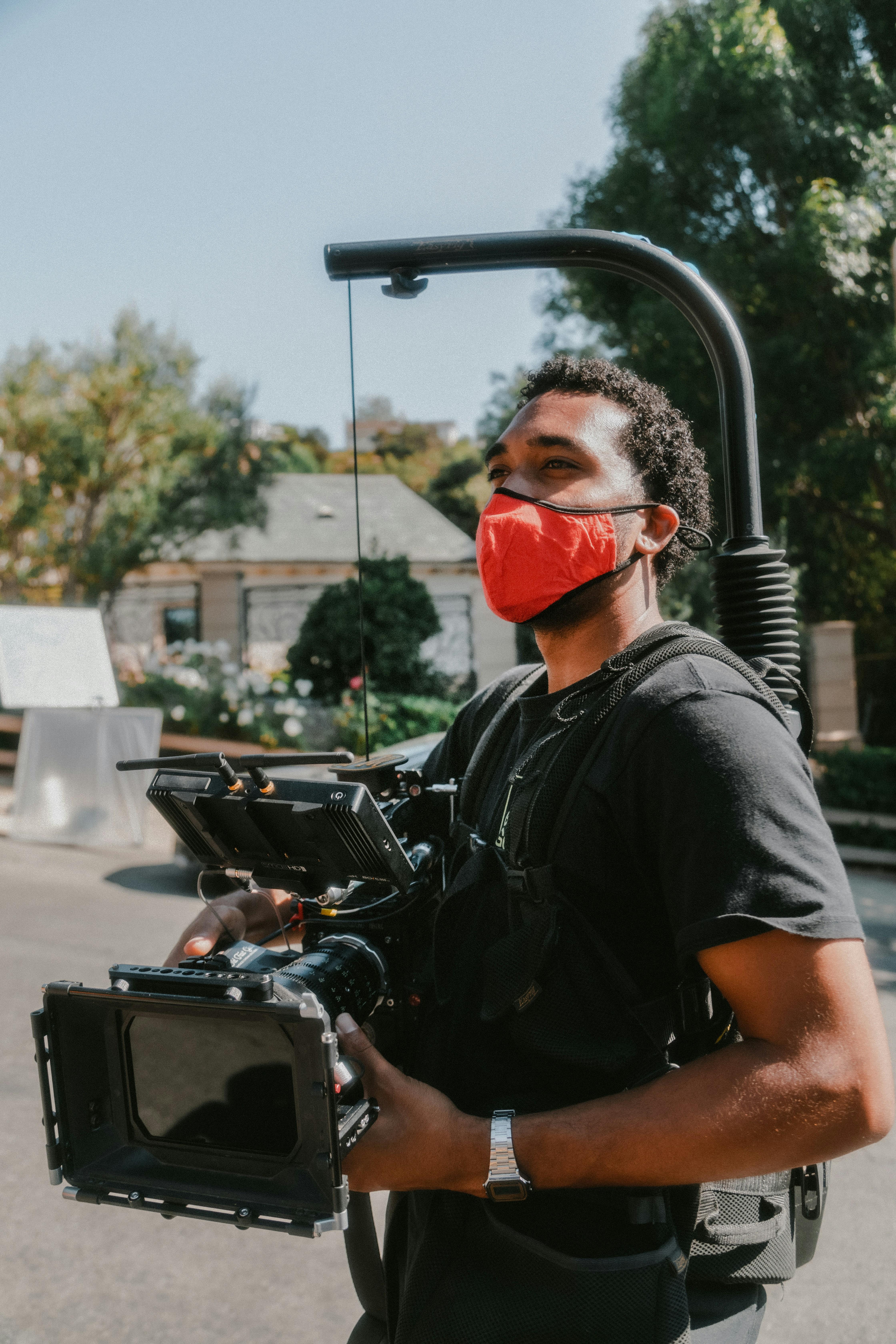 Crafting Cinematic Worlds: How VR Enhances Creative Collaboration