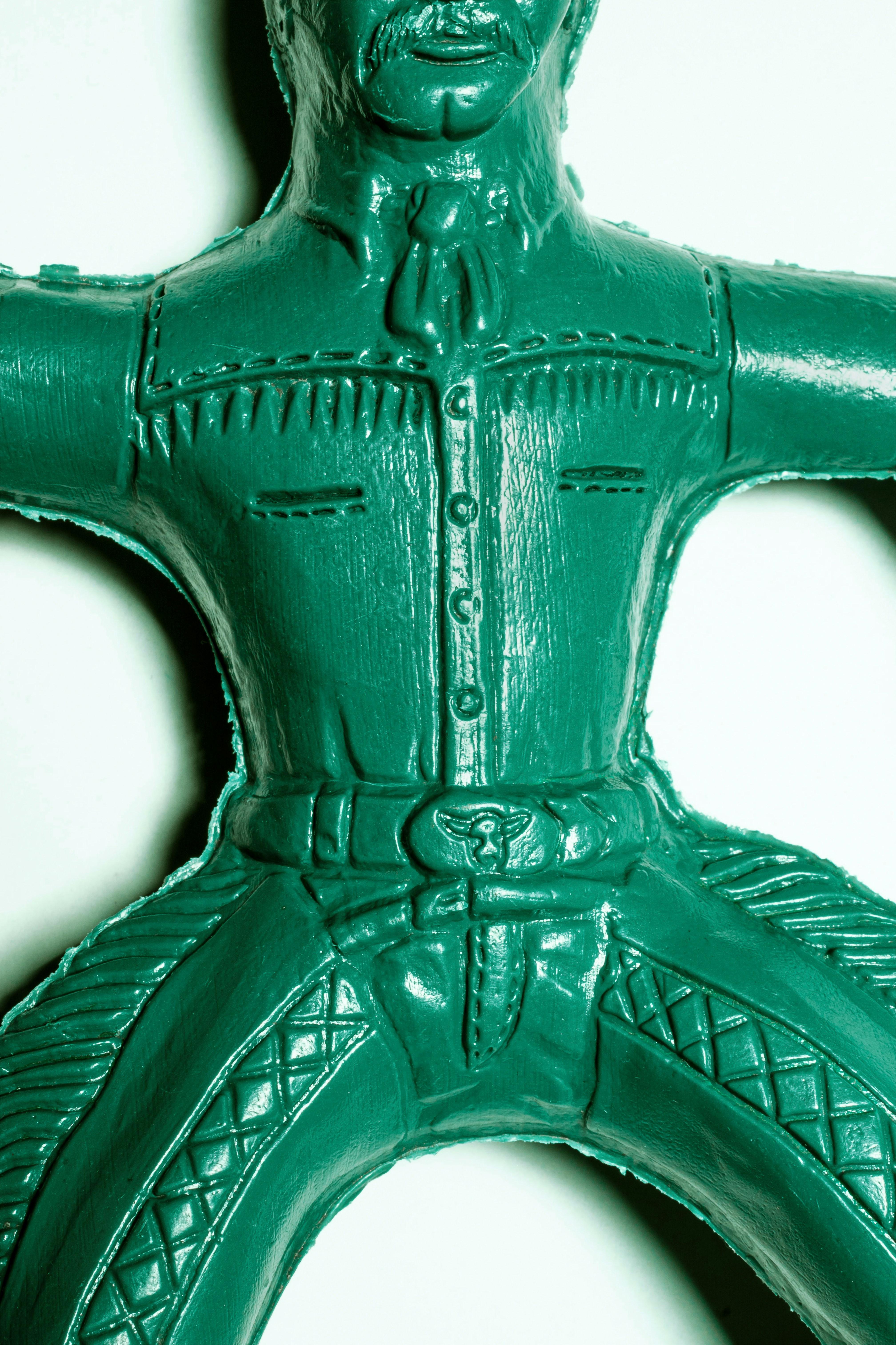 Fostering Camaraderie: The Role of Humor in Building Strong Cast Bonds